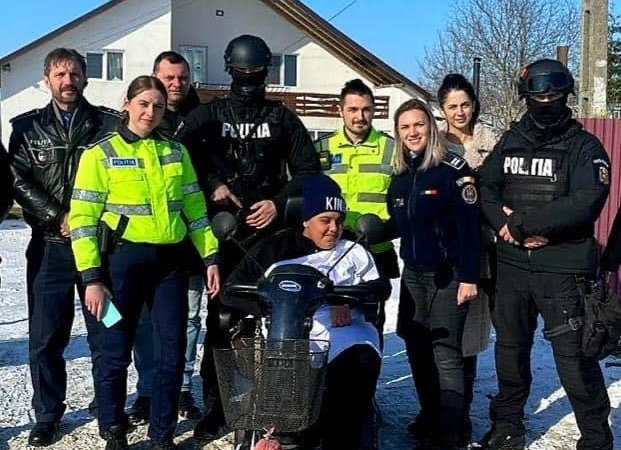 POLIȚIA ROMÂNĂ | Silviu ne-a abordat pe facebook cu o rugăminte foarte specială. Fratele său, Raul, de doar 14 ani, ne adoră, și a vrut să vadă dacă îi poate face o surpriză în care să ne implice și pe noi?