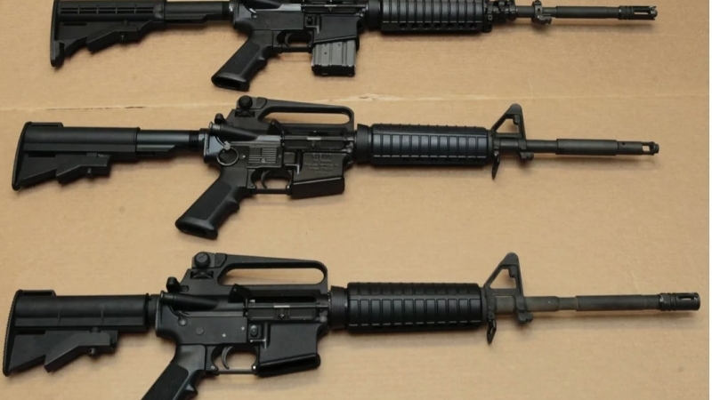 5% dintre americani dețin o mitralieră de tip AR-15, conform unui sondaj Washington Post - Ipsos
