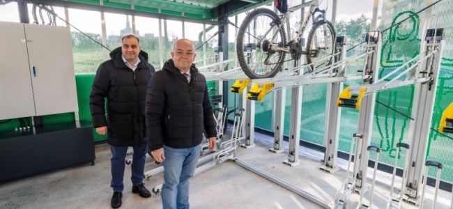 CLUJ-NAPOCA | 250 noi locuri pentru biciclete recepționate, în 5 noi spații securizate amplasate în cartiere. Alte 200 locuri în 4 spații sunt în proces de obținere autorizații de construire