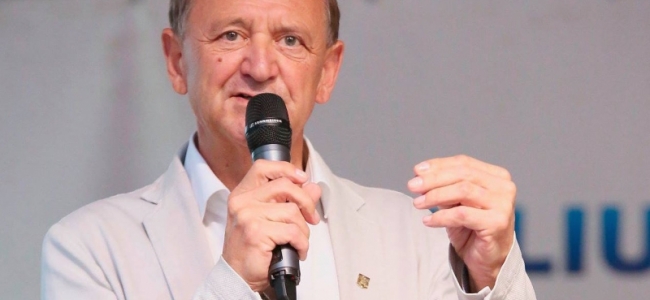 TURDA | Cristian MATEI - Aniversăm 4 ani de la inaugurarea Biroului Unic. Acest birou a fost creat pentru a îmbunătăți serviciile publice pe care le oferim în cadrul Primăriei Turda și pentru a spori transparența și eficiența ...