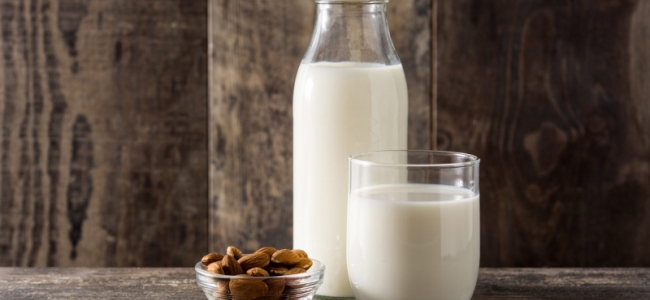 Un litru de lapte costă în România de două ori mai mult decât în Polonia și e mai scump decât în Franţa