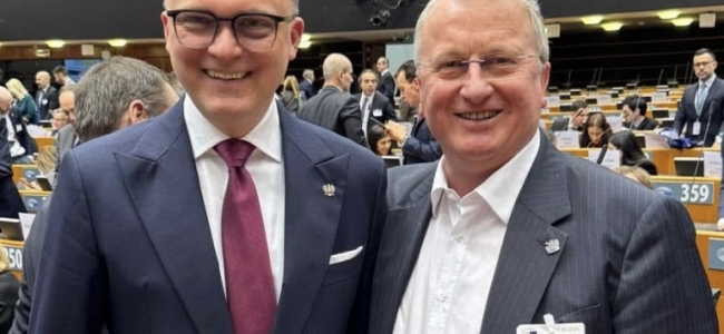 Deputatul Remus LǍPUȘAN - Astăzi, la deschiderea Săptămânii Parlamentare Europene 2025, am avut plăcerea să ascult un discurs remarcabil al domnului Szymon Hołownia, președintele Sejm - Camera inferioară a Parlamentului Poloniei